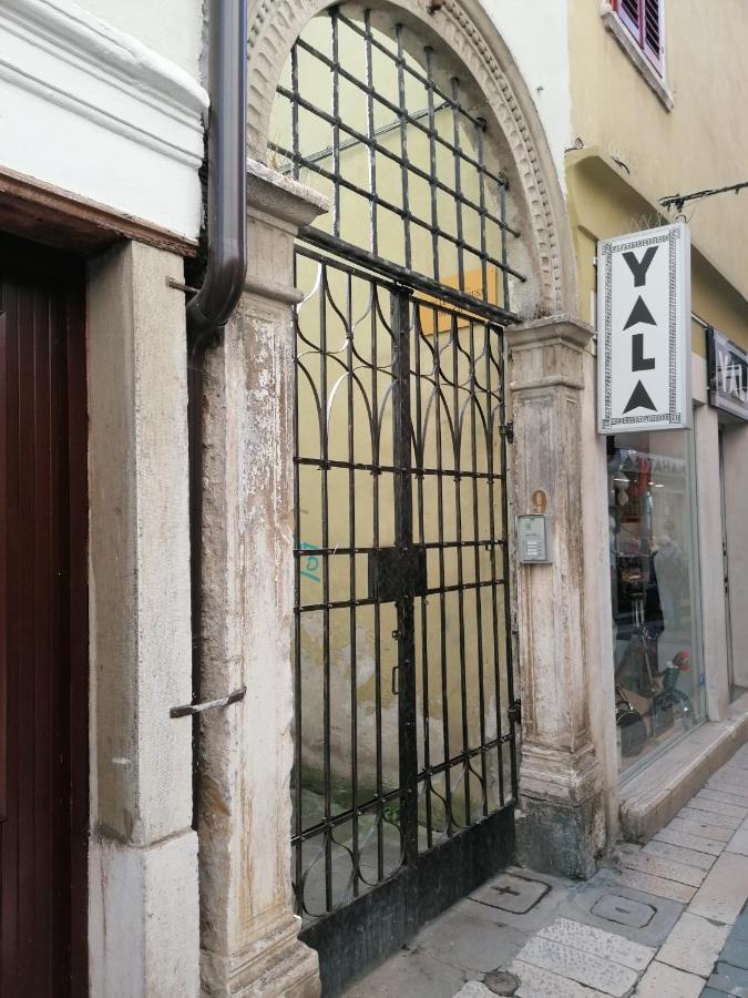Apartma Olivieri Koper Exteriör bild